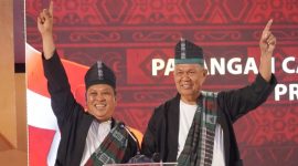 Pasangan calon Gubernur dan Wakil Gubernur Sulawesi Tenggara (Sultra), Ruksamin-Sjafei, laksanakan debat kedua, di aula hotel Sutan Raja, Kolaka, Jumat (01/11) malam.