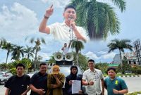 Konsorsium Aktivis Muda Indonesia (KAMI) Sulawesi Tenggara (Sultra) menggelar unjuk rasa di Kantor Kejaksaan Tinggi Sultra. Senin, (20/01/2025).