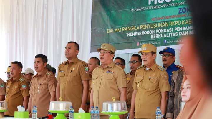 Bupati Konawe Utara, H. Ruksamin membuka langsung musrenbang RKPD 2026 di enam kecamatan berlangsung pada Senin, 10 Februari 2025.