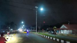 Sejumlah PJUTS dibeberapa titik kompleks perkantoran Kelurahan Wanggudu, Kecamatan Asera, Kabupaten Konawe Utara (Konut), dibiarkan mati. Senin, (10/02/2025).