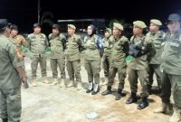 Anggota Satuan Polisi Pamong Praja (Satpol PP) Kabupaten Konawe Utara (Konut) saat melakukakan pengamanan Tahun Baru 2025.
