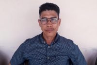 Kepala Desa Tabanggele, Ardin.