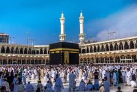 jumlah peserta haji Indonesia yang mencapai lebih dari 221 ribu orang tiba di Mekkah.