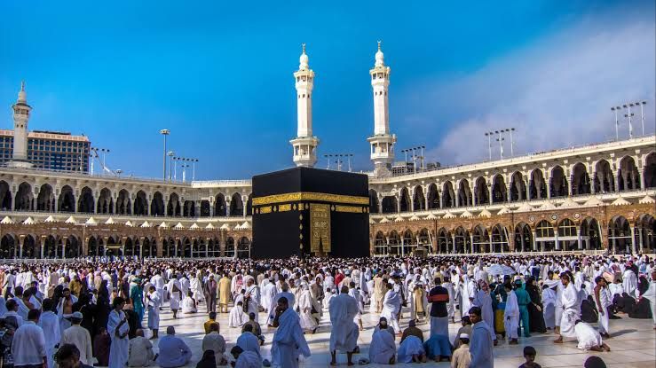 jumlah peserta haji Indonesia yang mencapai lebih dari 221 ribu orang tiba di Mekkah.