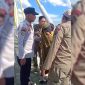 Aksi percobaan bunuh diri yang dilakukan oleh seorang wanita bercadar bersama anak laki-lakinya. Aksi tersebut terekam kamera warga dan videonya telah menyebar luas di media sosial, Kamis (05/06/2025).
