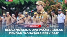 Bupati Konawe Utara, H. Ikbar, S.H., M.H., saat memimpin apel gabungan ASN di halaman Kantor Bupati Konawe Utara, Senin (23/6/2025).