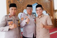 Ketua DPRD Konut, Herman Sewani, S.H., (Kemeja Coklat) bersama Jajaran Unsur Pimpinan Polres Konut saat menggelar Maulid Nabi SAW 1446 Hijriah.