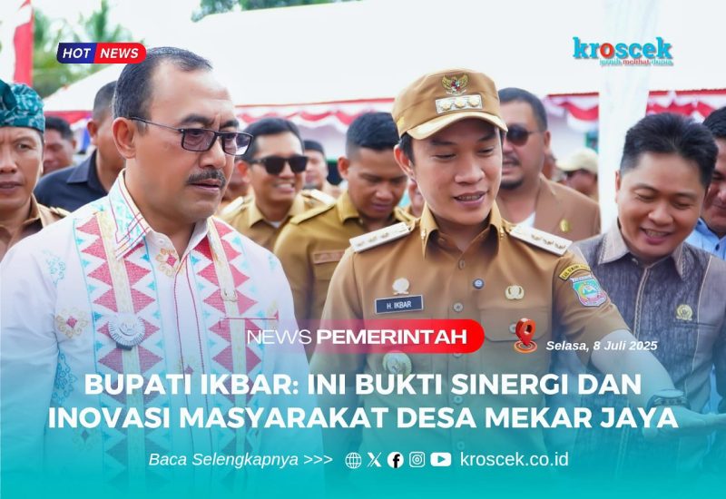 Bupati Konawe Utara, H. Ikbar, S.H., M.H., bercengkrama bersama Kepala Dinas Pemberdayaan Masyarakat dan Desa (DPMD) Provinsi Sulawesi Tenggara, Dr. Ir. I Gede Panca, M.Pd, saat Penilaian Lomba Desa Mekar Jaya, Langgikima, Selasa (08/07/2025).