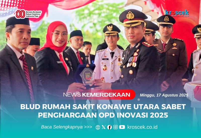 HARI KEMERDEKAAN - Prosesi penyerahan penghargaan secara simbolis dilakukan oleh Kepala Kepolisian Resort (Kapolres) Konawe Utara, AKBP Rico Fernanda, S.H., S.I.K., M.H., ke Plt Direktur BLUD RS Konawe Utara, Riska L., S.ST., M.Kes., disaksikan Bupati Konawe Utara, H. Ikbar, S.H., M.H., dan H. Abuhaera, S.Sos., M.Si, di Pelataran Kantor Bupati Konut, Minggu (17/08/2025)