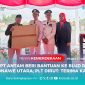 HARI KEMERDEKAAN - Management PT Antam Tbk menyerahan Bantuan penunjang BLUD RS Konawe Utara secara simbolis ke Bupati Konawe Utara, H. Ikbar, S.H., M.H., dan H. Abuhaera, S.Sos., M.Si, Didampingi Plt Direktur BLUD RS Konawe Utara, Riska L., S.ST., M.Kes., di Pelataran Kantor Bupati Konut, Kelurahan Wanggudu, Minggu (17/08/2025)