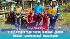 Perwakilan Management PT KES bersama guru dan siswa SDN 06 Landawa berpose di lokasi pembangunan pagar sekolah sebagai dukungan peningkatan fasilitas pendidikan, Jum'at (26/9/2025).