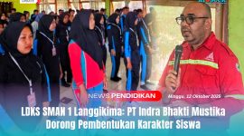 Perwakilan manajemen PT Indra Bhakti Mustika saat menyampaikan motivasi kepada peserta LDKS agar menjadi generasi muda yang disiplin dan berintegritas. 
