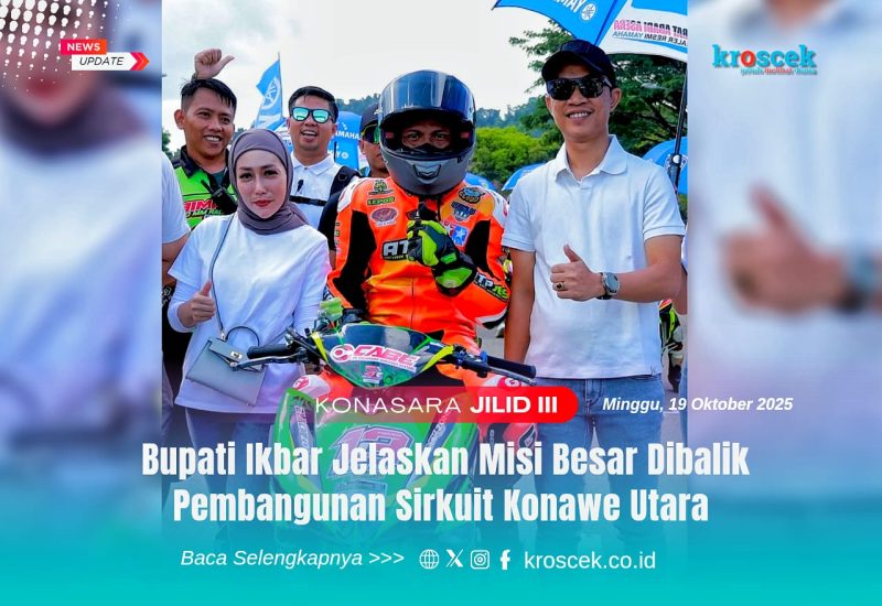 SIRKUIT KONASARA - Bupati Konawe Utara, H. Ikbar, S.H., M.H., (Kacamata) bersama Ketua Dewan Pembina IMI Konawe Utara, Hj. Wisra Wastawati, S.Tr.Keb., (Jilbab) saat mendampingi Pembalap AIMAN89, Handy Tuahatu, serta sejumlah panitia dan peserta berfoto di sela kegiatan Road Race Bupati Cup I Konawe Utara Championship 2025, Minggu (7/09/2025). Event ini menjadi momentum awal menuju pembangunan sirkuit permanen di Kecamatan Wawolesea.