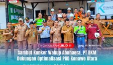 OPTIMALISASI PAD - Wakil Bupati Konawe Utara, H. Abuhaera, S.Sos., M.Si., bersama jajaran Pemkab Konut dan pihak PT Bumi Konawe Minerina (BKM) berfoto bersama usai kunjungan kerja di area perusahaan, Senin (20/10/2025). Kunjungan ini menjadi bagian dari upaya memperkuat sinergi pemerintah dan sektor tambang dalam optimalisasi PAD.