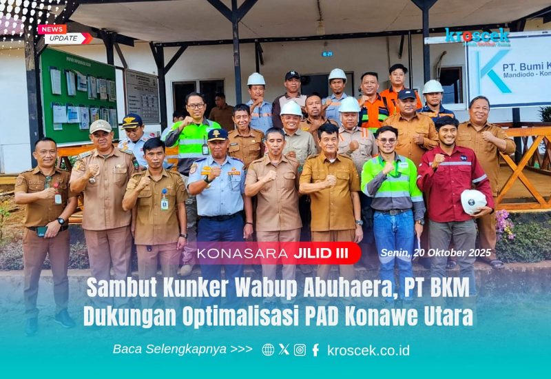 OPTIMALISASI PAD - Wakil Bupati Konawe Utara, H. Abuhaera, S.Sos., M.Si., bersama jajaran Pemkab Konut dan pihak PT Bumi Konawe Minerina (BKM) berfoto bersama usai kunjungan kerja di area perusahaan, Senin (20/10/2025). Kunjungan ini menjadi bagian dari upaya memperkuat sinergi pemerintah dan sektor tambang dalam optimalisasi PAD.