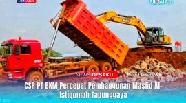 Management PT Bumi Konawe Minerina (BKM) menurunkan dua alat berat percepatan pembangunan fondasi Masjid Al-Istiqomah Desa Tapunggaya, Kecamatan Molawe, Kabupaten Konawe Utara (Konut), Rabu, 9 Januari 2026.