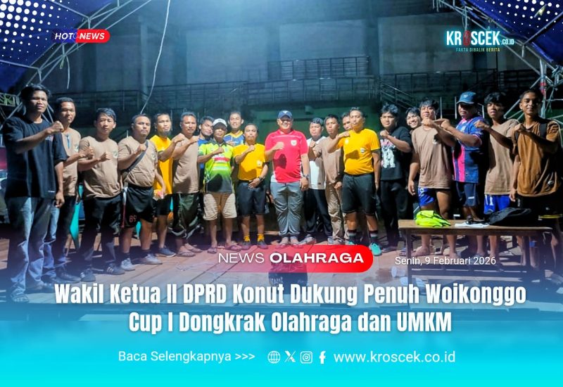 MINI SOCCER WOIKONGGO CUP I 2026 - Wakil Ketua II DPRD Konawe Utara, Muhardin, S.Pd., bersama panitia dan peserta Mini Soccer Woikonggo Cup I dalam sesi foto bersama usai pembukaan turnamen di lapangan depan GOR Kelurahan Wanggudu Kecamatan Asera, Kabupaten Konawe Utara (Konut), Senin malam (09/02/2026).