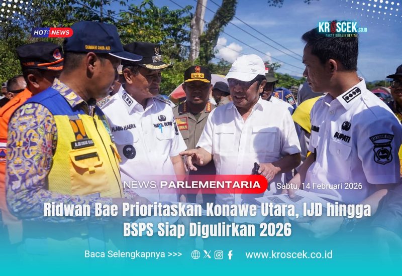 Wakil Ketua Komisi V DPR RI, Ir. Ridwan Bae (Topi Putih) bersama Bupati Konawe Utara, H. Ikbar, dan Wabup Konawe Utara, H. Abuhaera dan jajaran meninjau langsung lokasi terdampak Banjir Jalan Trans Sulawesi Sambandete pada Rabu lalu (9/4/2025), memastikan percepatan penanganan infrastruktur.